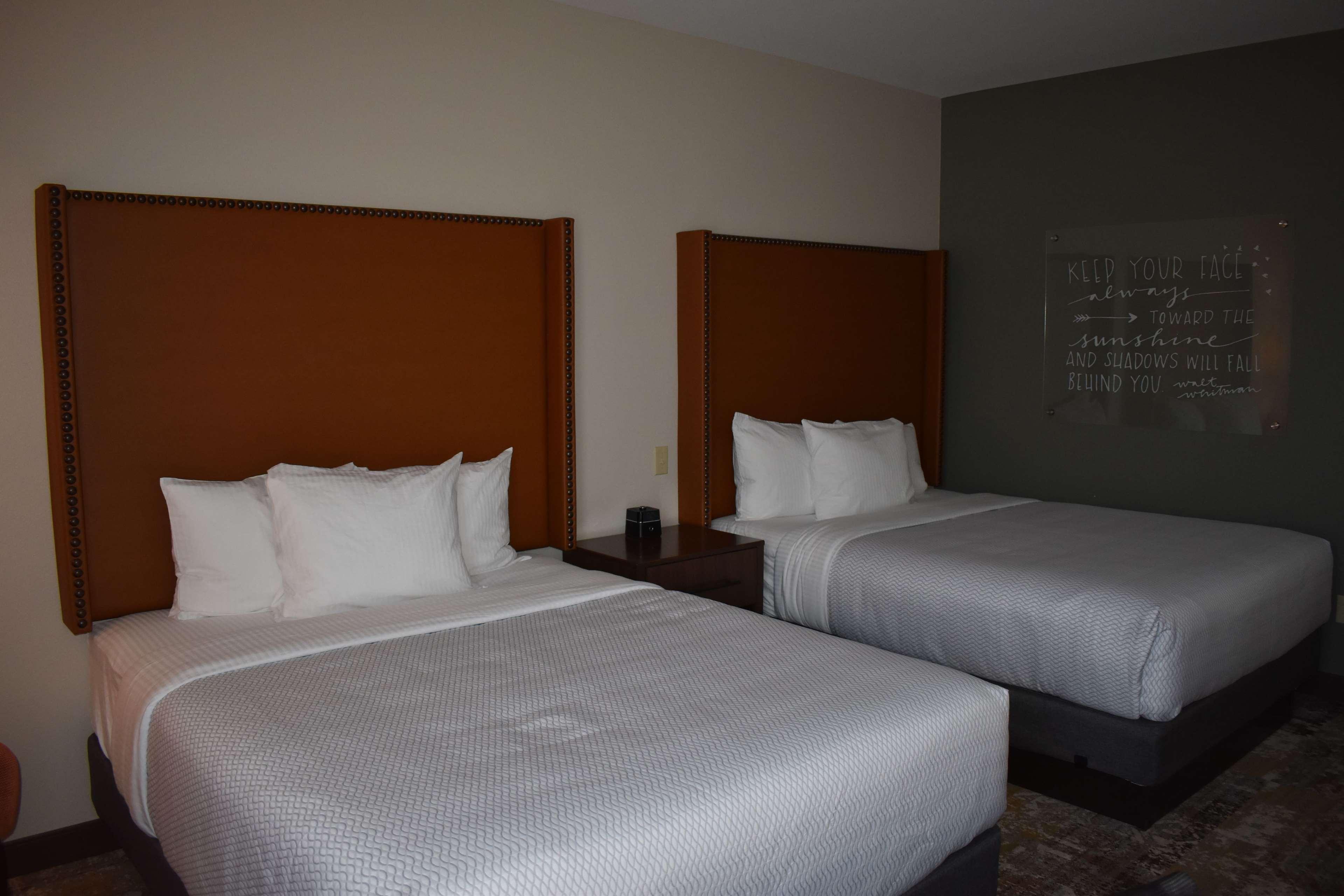 La Quinta By Wyndham East I-40 Hotel